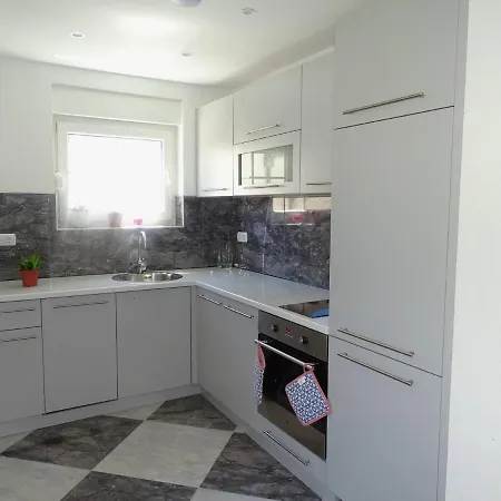 Holiday House Viktoria With Pool For 14 People 빌라 *