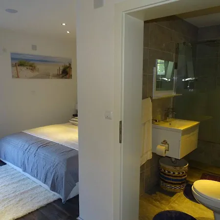 Holiday House Viktoria With Pool For 14 People