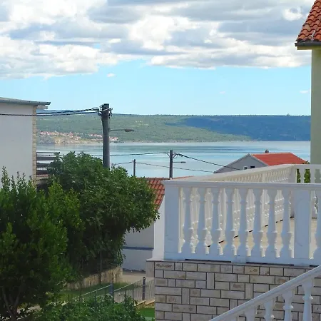 Holiday House Viktoria With Pool For 14 People 야세니스